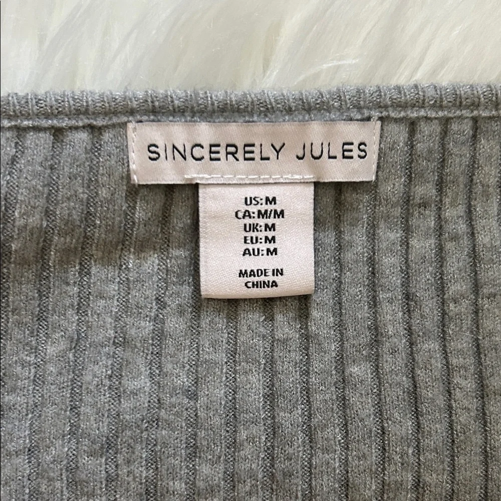 Sincerely Jules Women's Gray V-Neck Ribbed Sweater and Pants Set - Picture 4 of 5